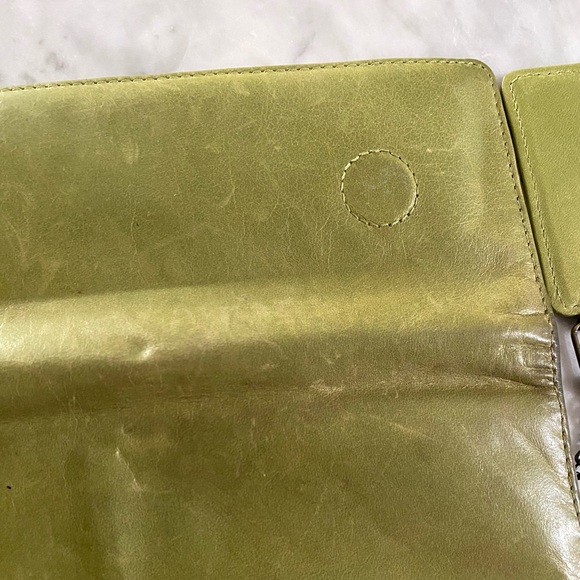 Hobo Women’s Leather Wallet - Light Green, Paisley Lining 🌿💫 - Picture 11 of 13